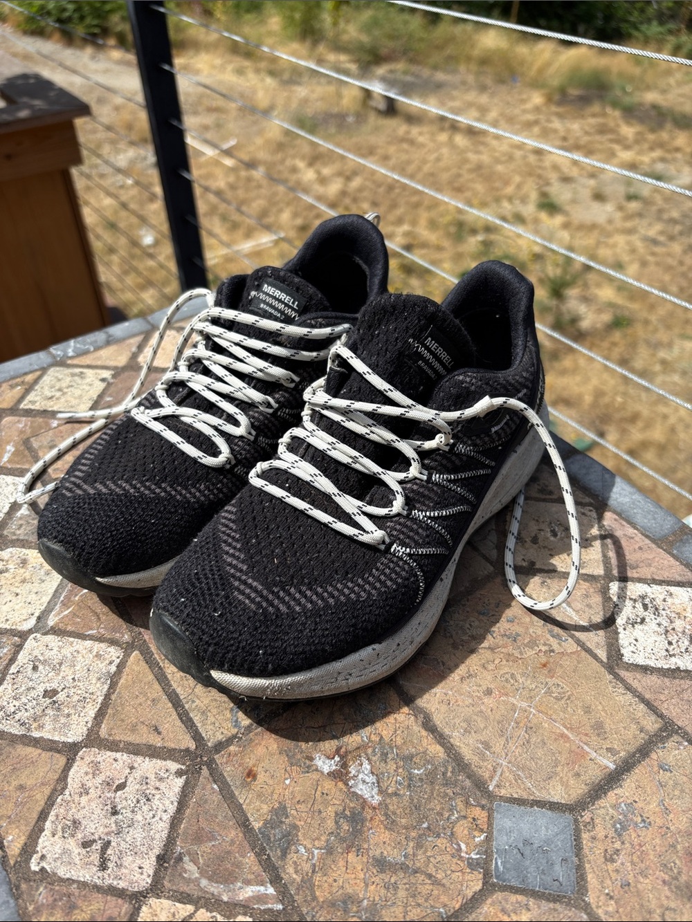 Merrell Women's Black/White Trail Shoe Waterproof Bravada 2